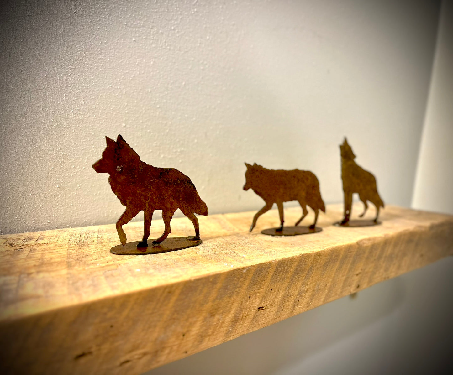 3-Pack Metal Wolves - Mantel