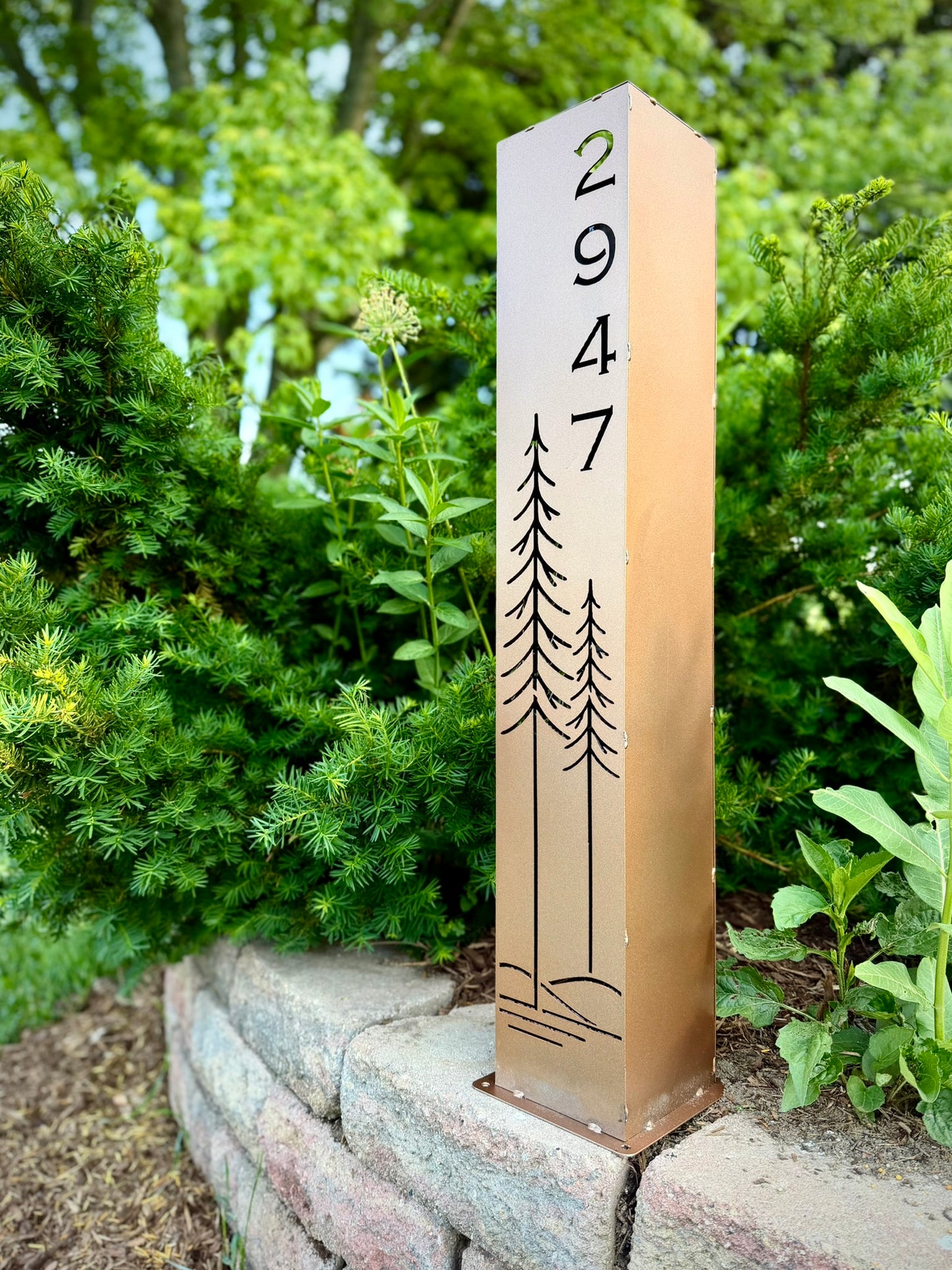 Simple Pine Address Solar Pillar - Steel