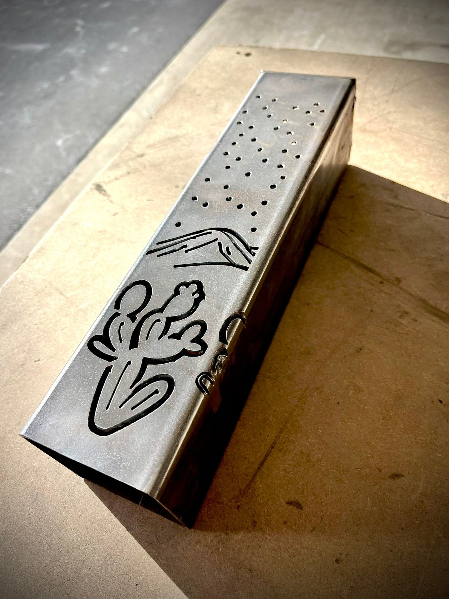 DEFECT - Desert Pillar Luminary w/ Solar Cap | 12 - inch - defect - Northern Forge, LLC