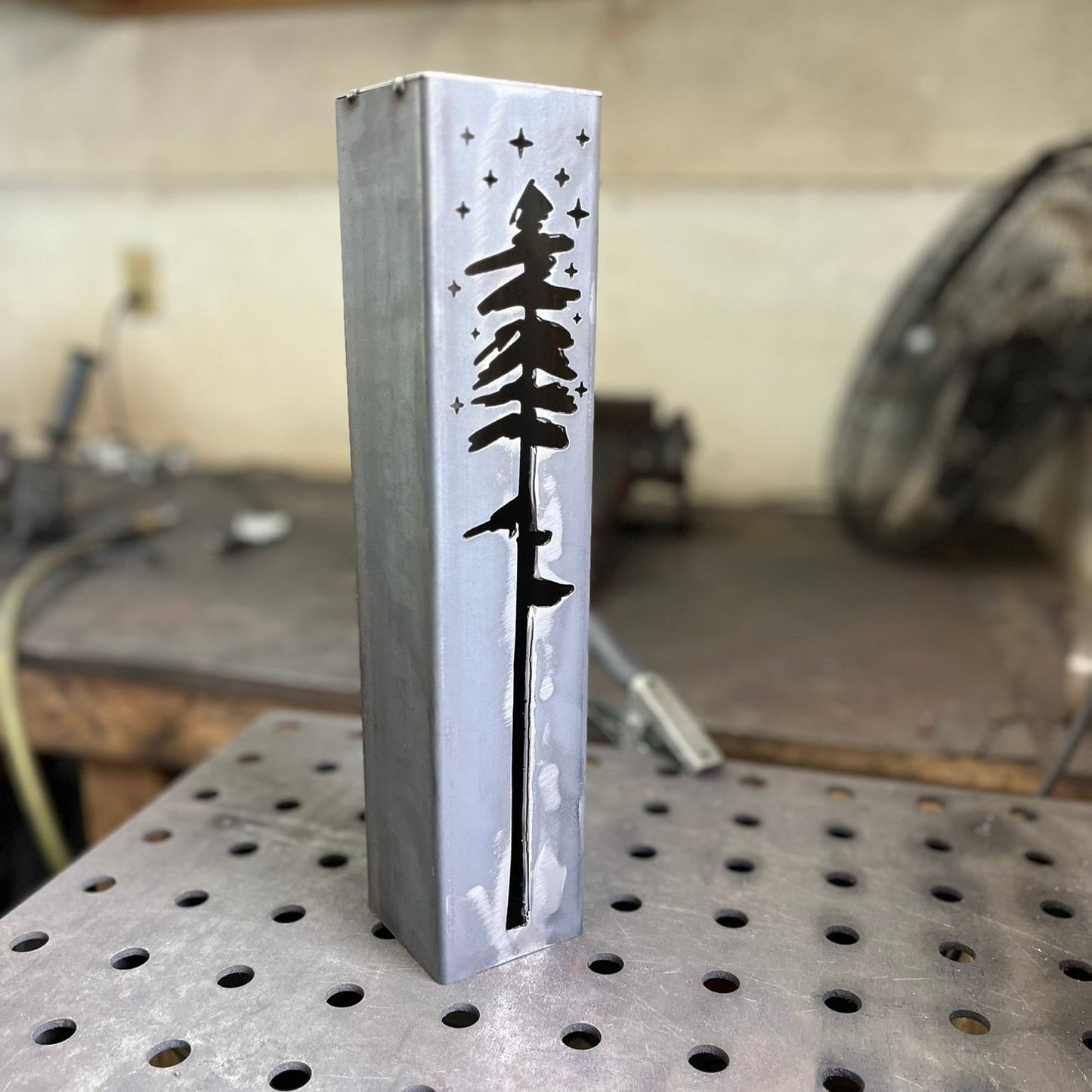DEFECT - Pine Tree Pillar Luminary w/ Solar Cap | 14 - inch - defect - Northern Forge, LLC