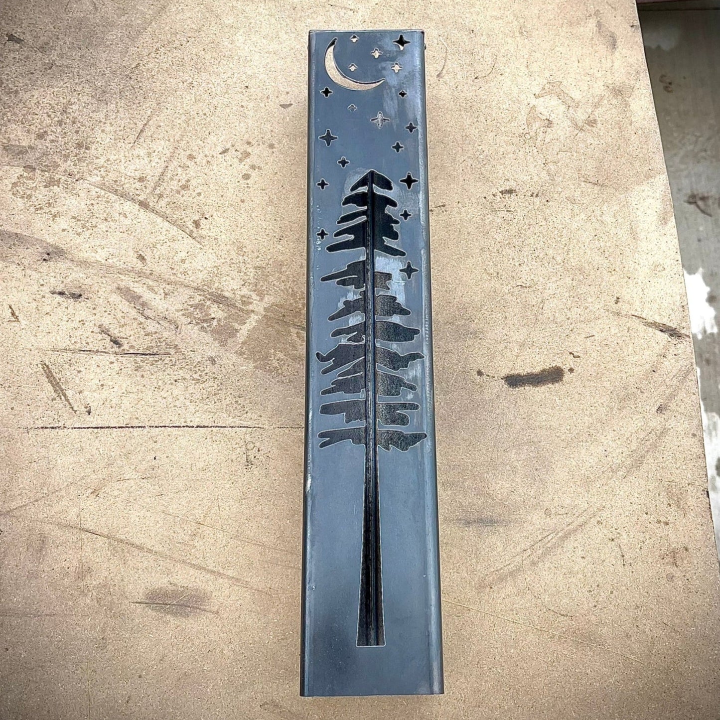 DEFECT - Pine Tree Pillar Luminary w/ Solar Cap | 16 - inch - defect - Northern Forge, LLC