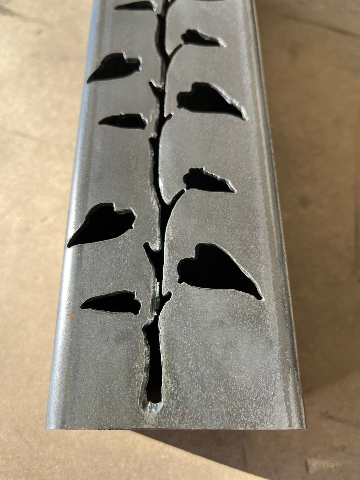 DEFECT - Sunflower Pillar Luminary w/ Solar Cap | 14 - inch - defect - Northern Forge, LLC