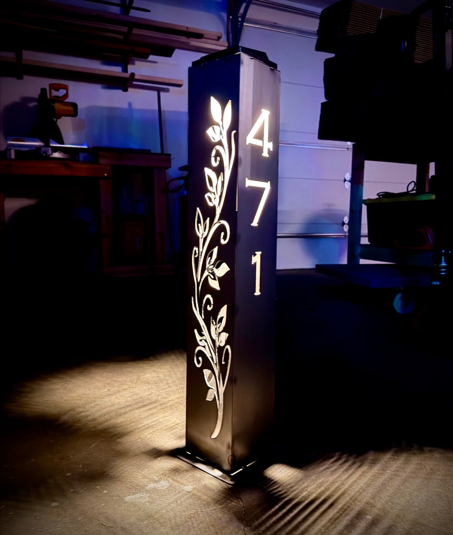 Ironvine Address Solar Pillar Light - Steel - address - address light - Northern Forge, LLC