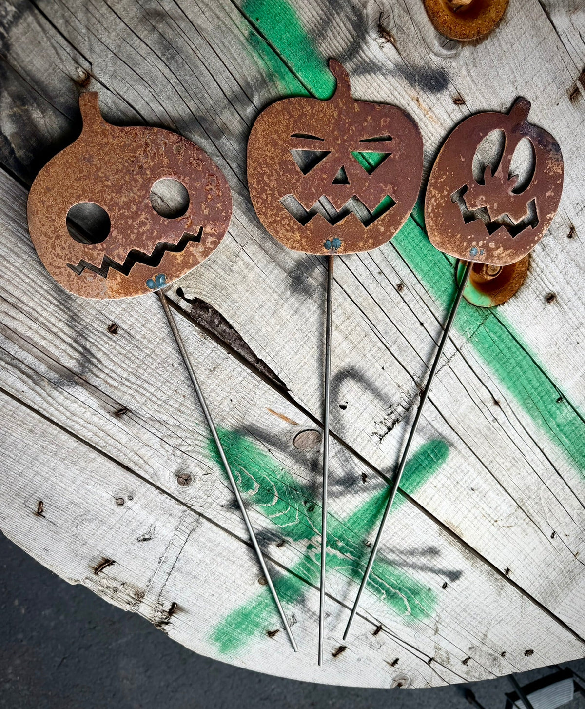 3-Pack Metal Halloween Jack-O-Lanterns Yard Stakes - garden art - halloween - Northern Forge, LLC