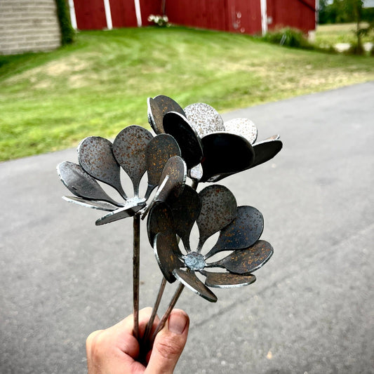 3 - Pack Metal Plain Flowers - garden - garden art - Northern Forge, LLC