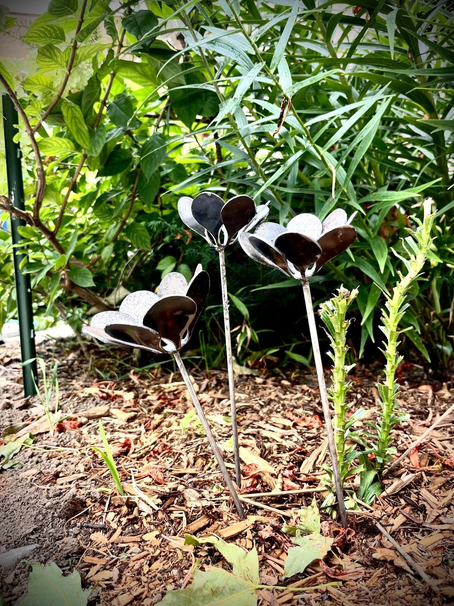 3 - Pack Metal Plain Flowers - garden - garden art - Northern Forge, LLC