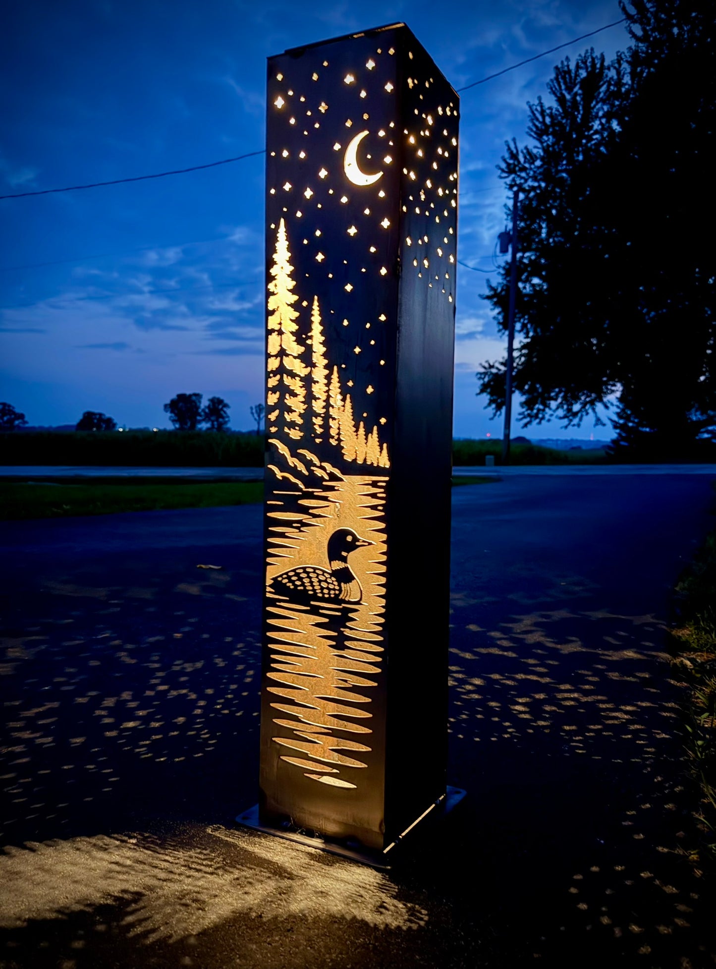 Northern Loon Glow Solar Pillar - Steel