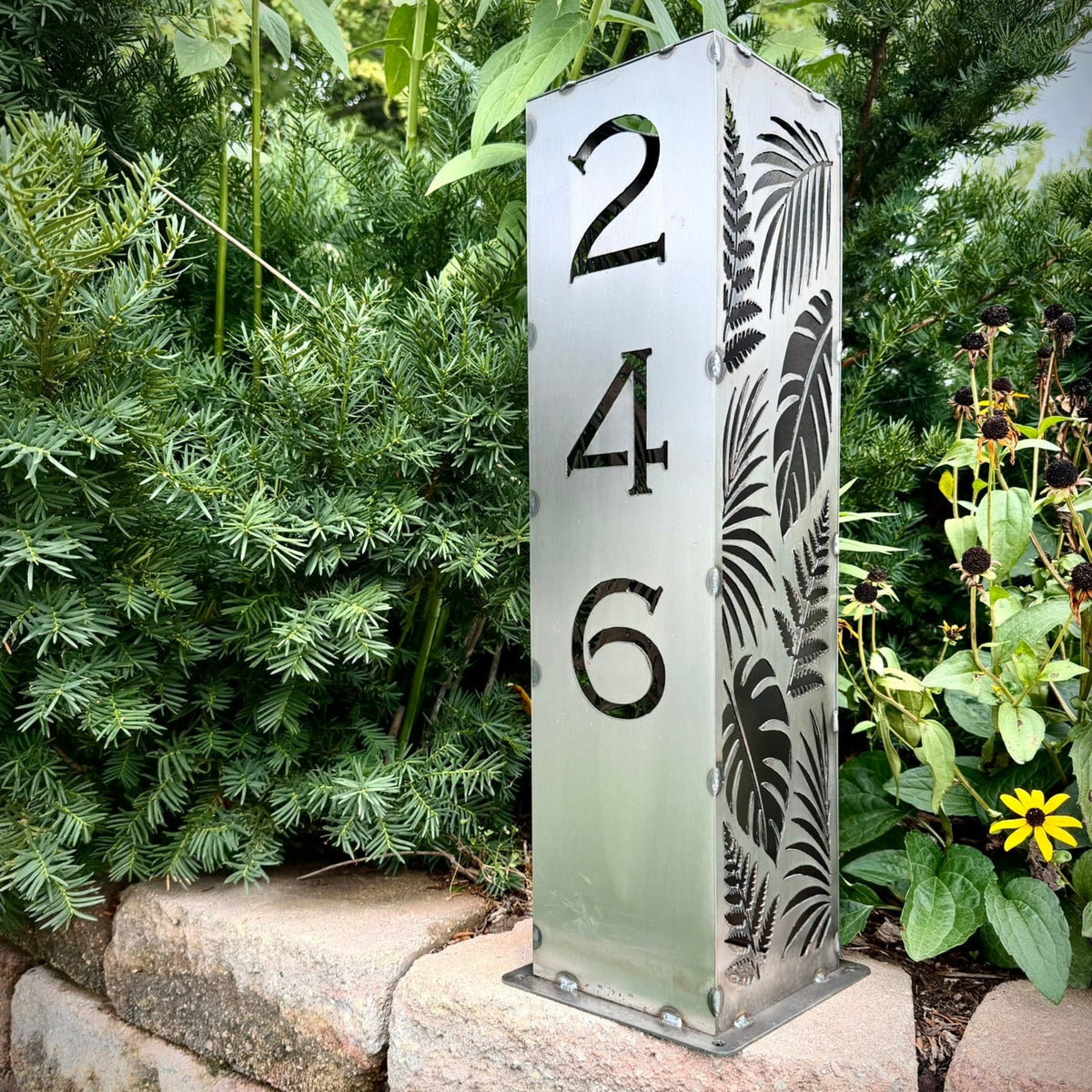 Tropical Breeze Address Solar Pillar Light - Steel