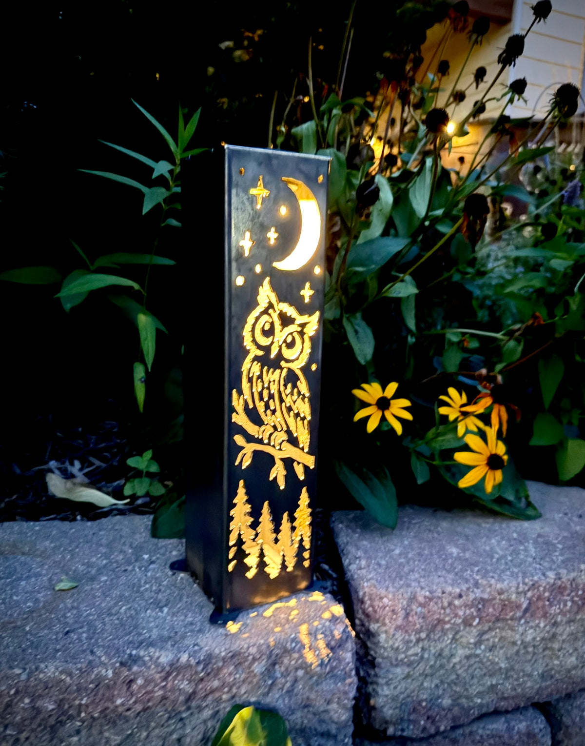Night Owl Luminary Pillar w/ Solar Cap | Steel