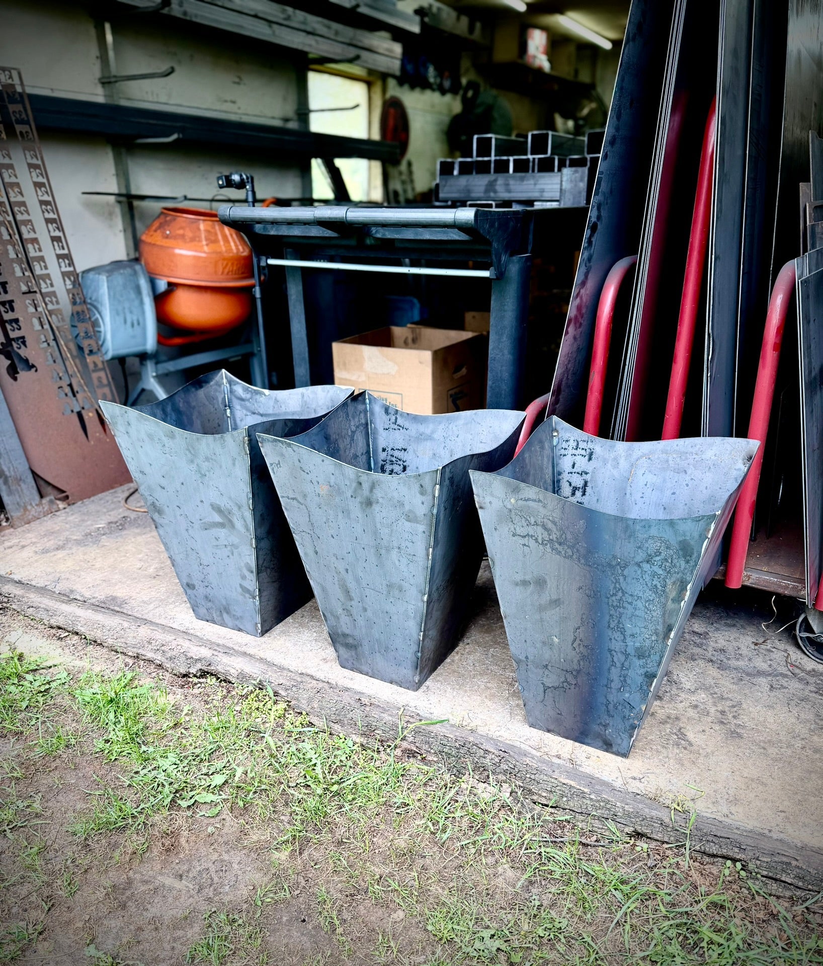 Corten Steel Tapered Wavy Top Planter - Multiple Sizes - corten planter - corten pond - Northern Forge, LLC