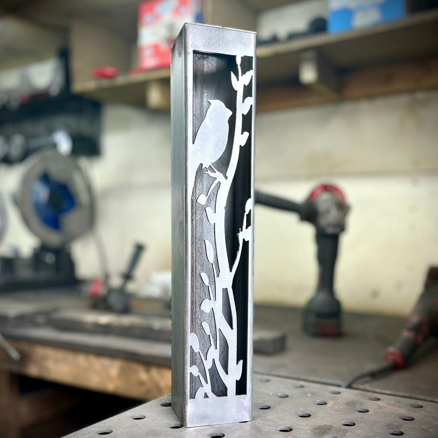 DEFECT - Cardinal Pillar Luminary w/ Solar Cap | 16 - inch - defect - Northern Forge, LLC