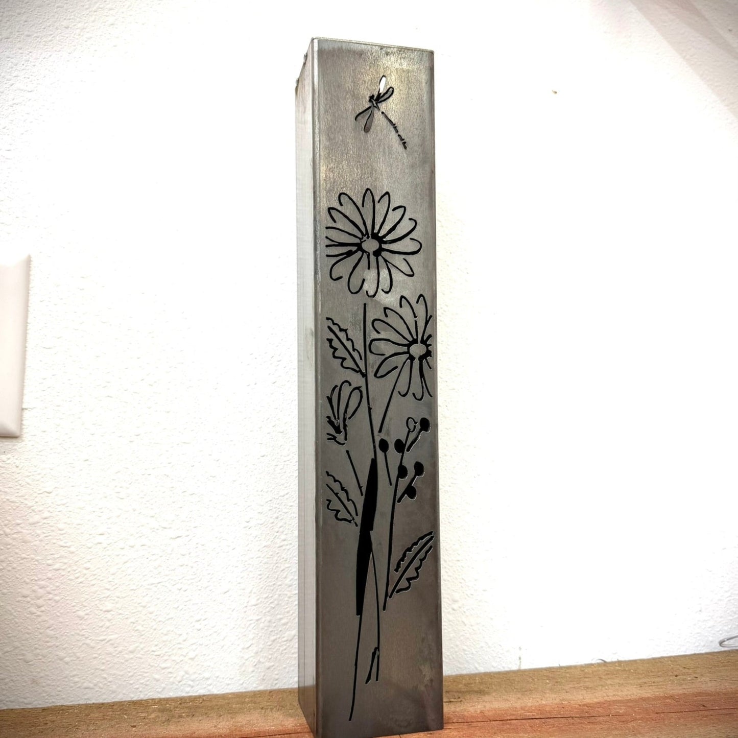 DEFECT - Daisy Pillar Luminary w/ Solar Cap | 16 - inch - defect - Northern Forge, LLC