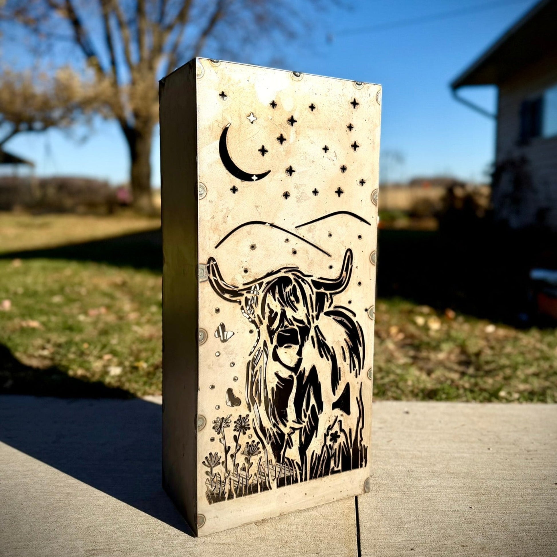 DISCOUNTED - Highland Cow Solar Luminary Pillar - Steel - defect - Northern Forge, LLC