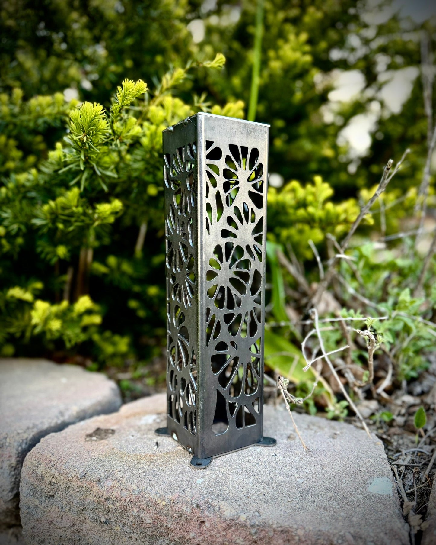 Floral Burst Steel Luminary Pillar | Multiple Sizes - flower pillar - landscape lighting - Northern Forge, LLC