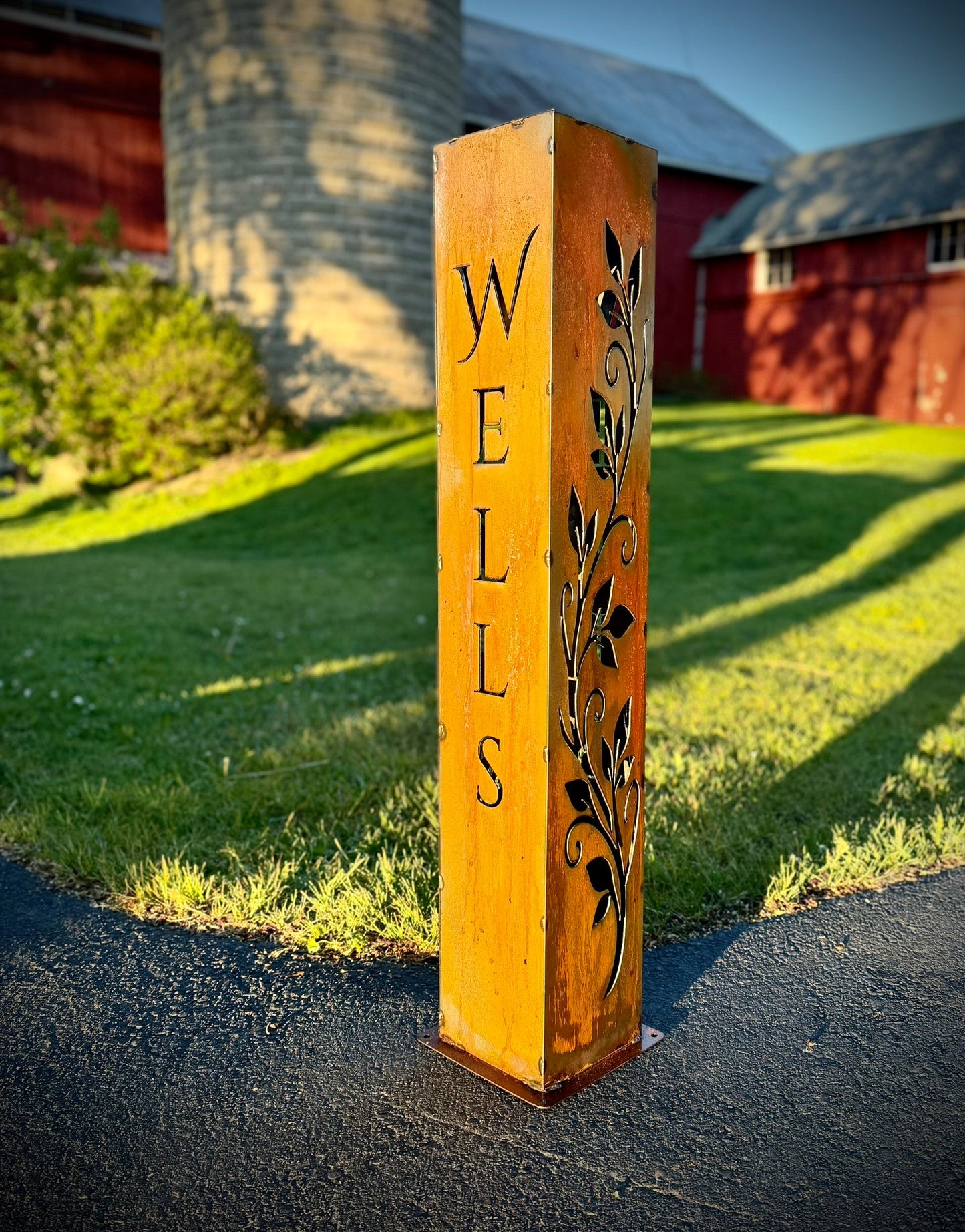 Ironvine Address Solar Pillar Light - Steel - address - address light - Northern Forge, LLC
