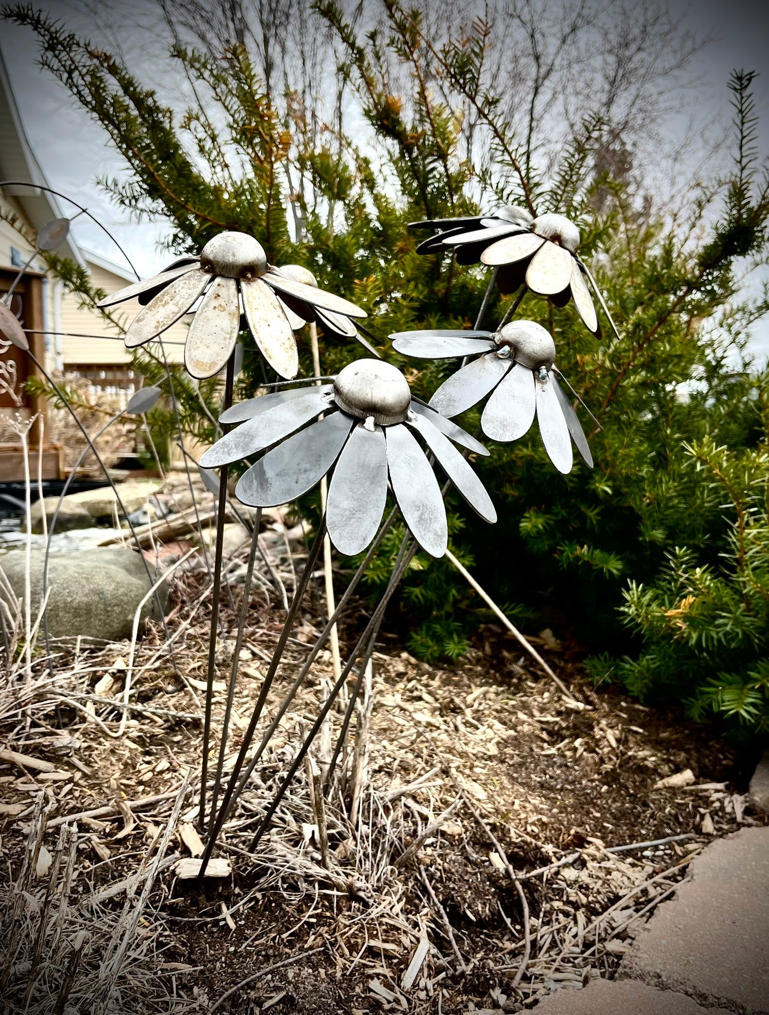 Metal Black - eyed Susan Flowers - black eyed susan yard art - black - eyed susan flowers - Northern Forge, LLC