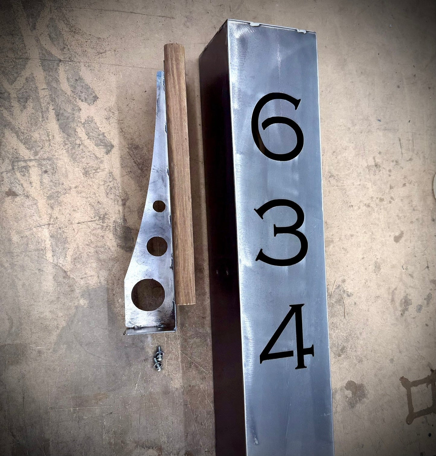 Sentinel Solar Mailbox Post Sleeve - Steel - 48 - inch - 48 - inch address pillar - address - Northern Forge, LLC