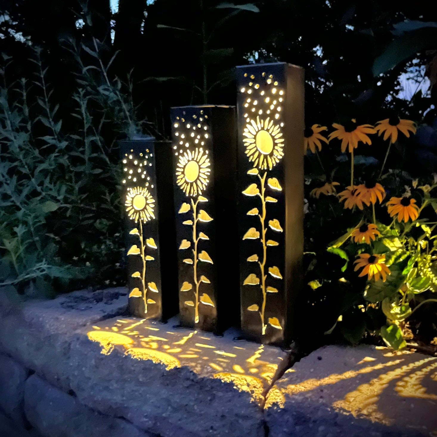 USA Made Sunflower Solar Lights | 12-inch, 14-inch, 16-inch